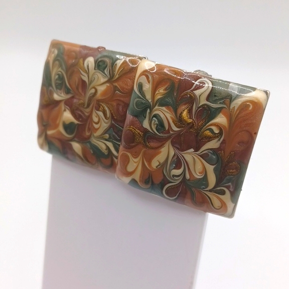 Natural Colored Swirled Clip on Earrings - Picture 3 of 5